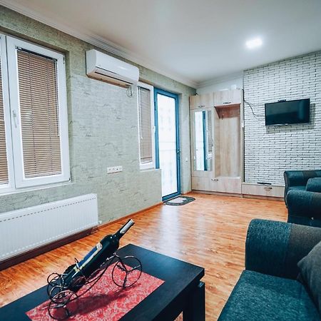 Apartamento Second House Rustaveli Tiflis Exterior foto
