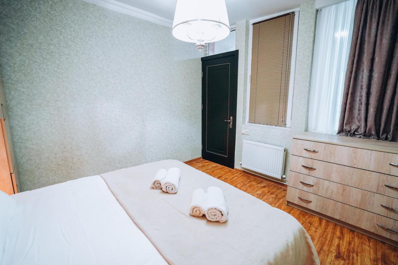 Apartamento Second House Rustaveli Tiflis Exterior foto