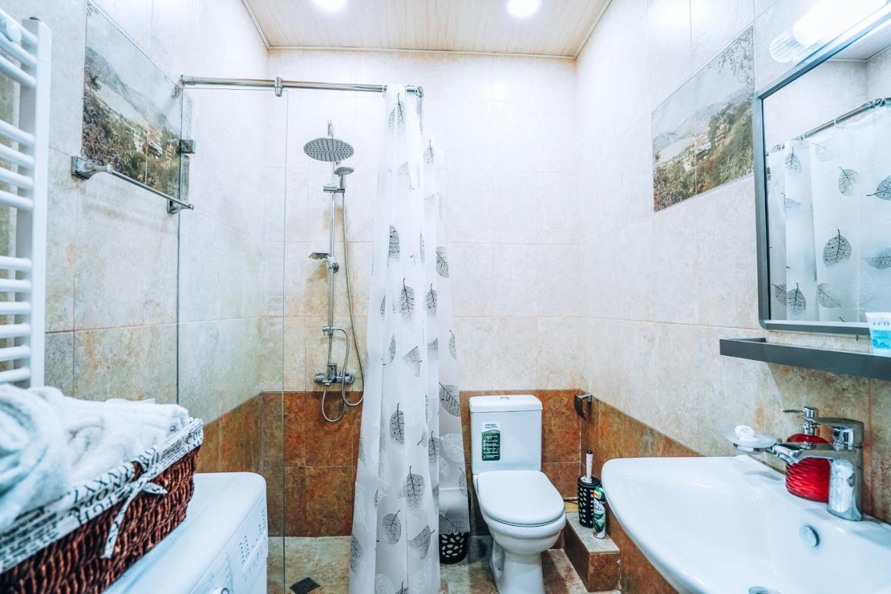 Apartamento Second House Rustaveli Tiflis Exterior foto