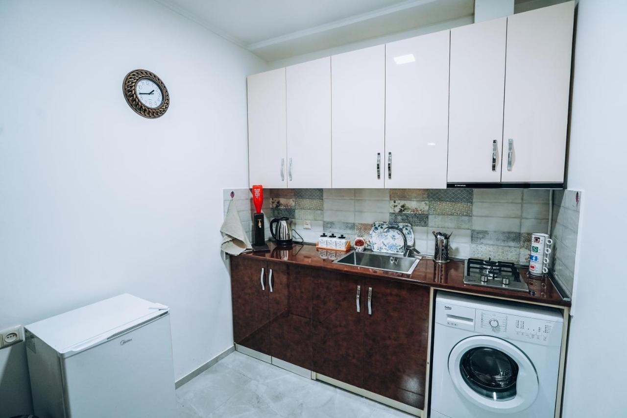 Apartamento Second House Rustaveli Tiflis Exterior foto